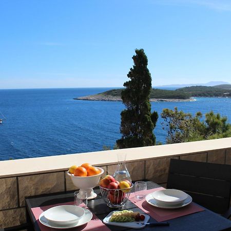Kiki'S Haven By Villa Kristonia Hvar Town Eksteriør billede