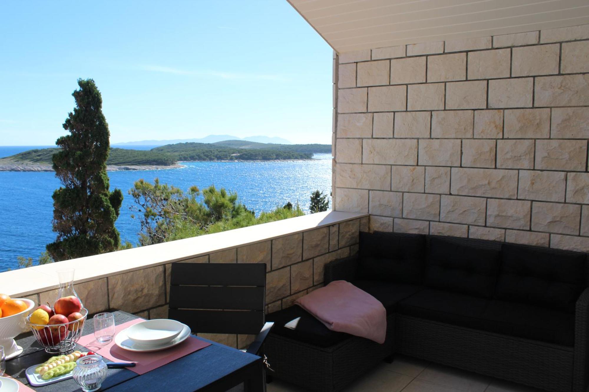 Kiki'S Haven By Villa Kristonia Hvar Town Eksteriør billede